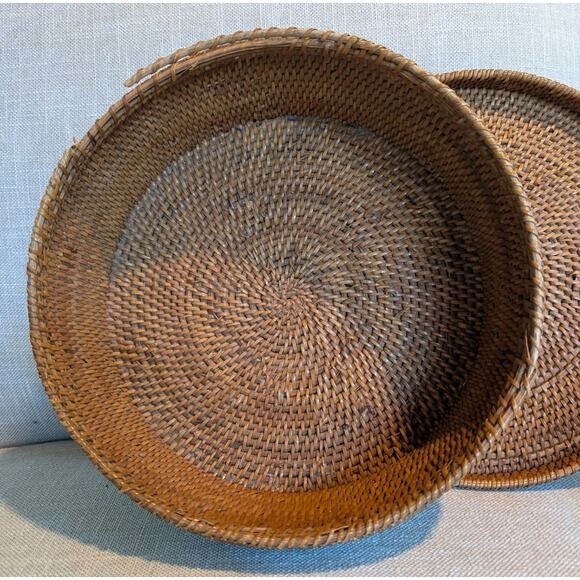 Vintage Woven Wicker Round Sewing Basket with Painted Lid 11.5" Diameter - Picture 9 of 14